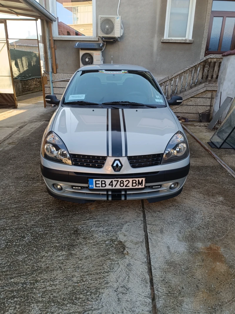 Renault Clio, снимка 1 - Автомобили и джипове - 48731080