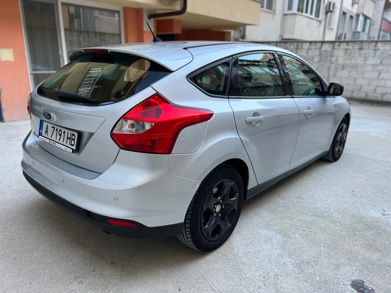 Ford Focus 1.6i 125к.с., снимка 5 - Автомобили и джипове - 49155380