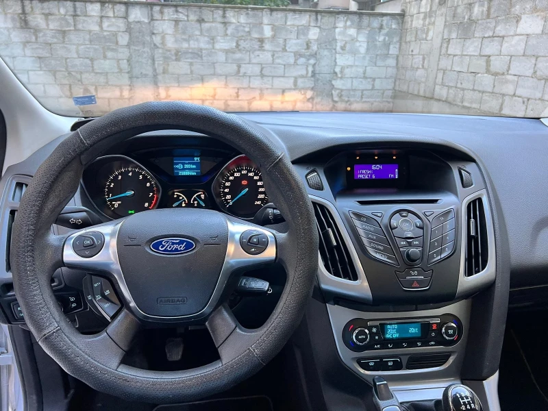 Ford Focus 1.6i 125к.с., снимка 9 - Автомобили и джипове - 49155380