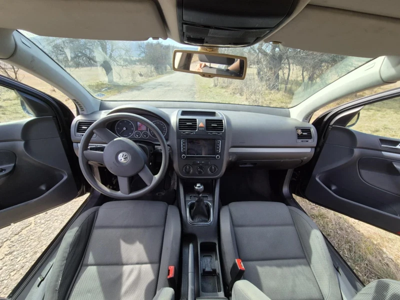 VW Golf 1.9 TDI, снимка 16 - Автомобили и джипове - 49426887