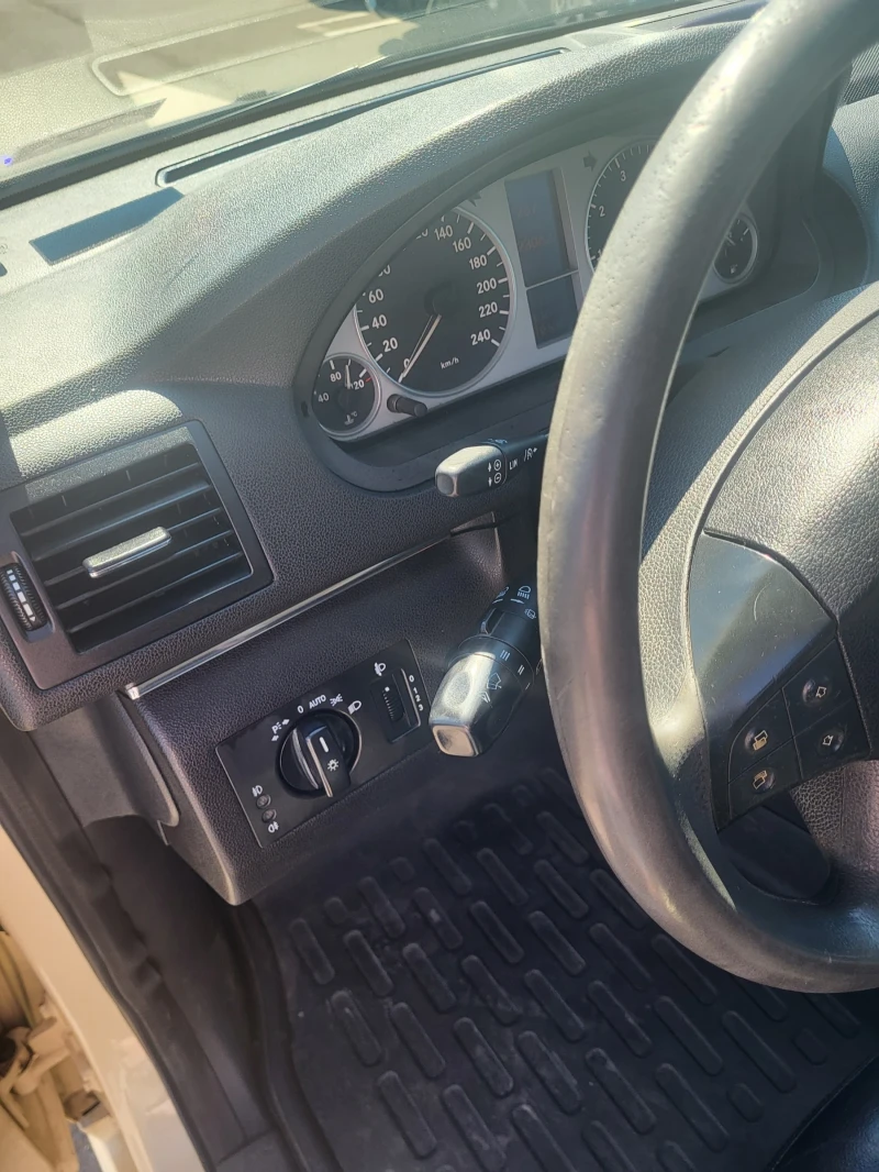 Mercedes-Benz B 180 Фабричен метан , снимка 9 - Автомобили и джипове - 50843004