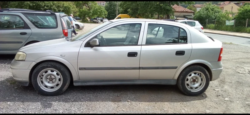 Opel Astra, снимка 2 - Автомобили и джипове - 52697992