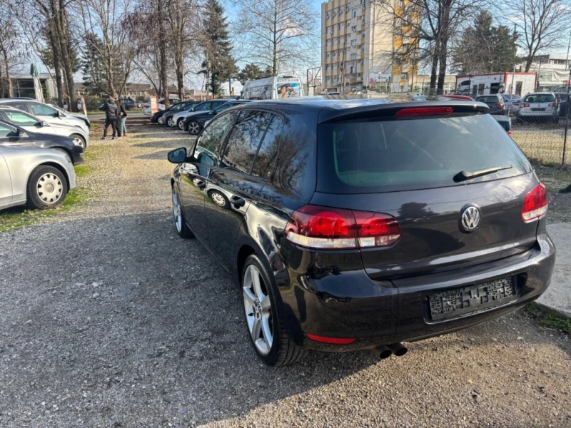 VW Golf Алкантара, снимка 4 - Автомобили и джипове - 52653441