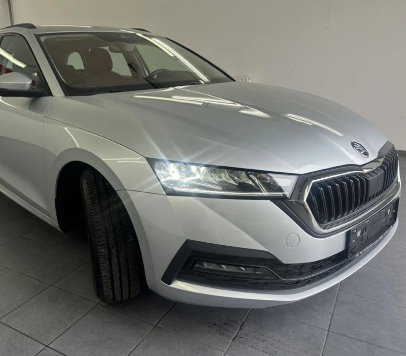Skoda Octavia 2.0 TDI DSG 110KW.LED.NAVI, снимка 2 - Автомобили и джипове - 52752404