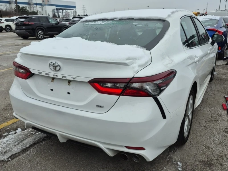 Toyota Camry * SE * CARFAX * БЕЗ ПЪРВОНАЧАЛНА ВНОСКА, снимка 3 - Автомобили и джипове - 52962546