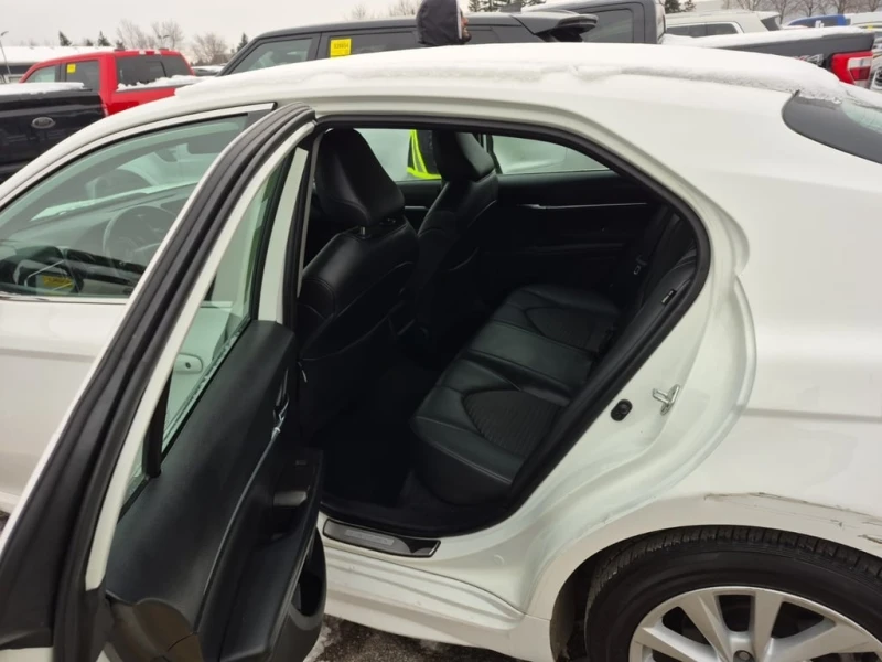 Toyota Camry * SE * CARFAX * БЕЗ ПЪРВОНАЧАЛНА ВНОСКА, снимка 12 - Автомобили и джипове - 52962546