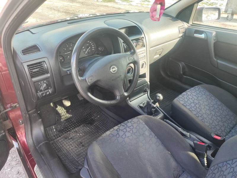 Opel Astra 1.6i mono, снимка 8 - Автомобили и джипове - 53096370