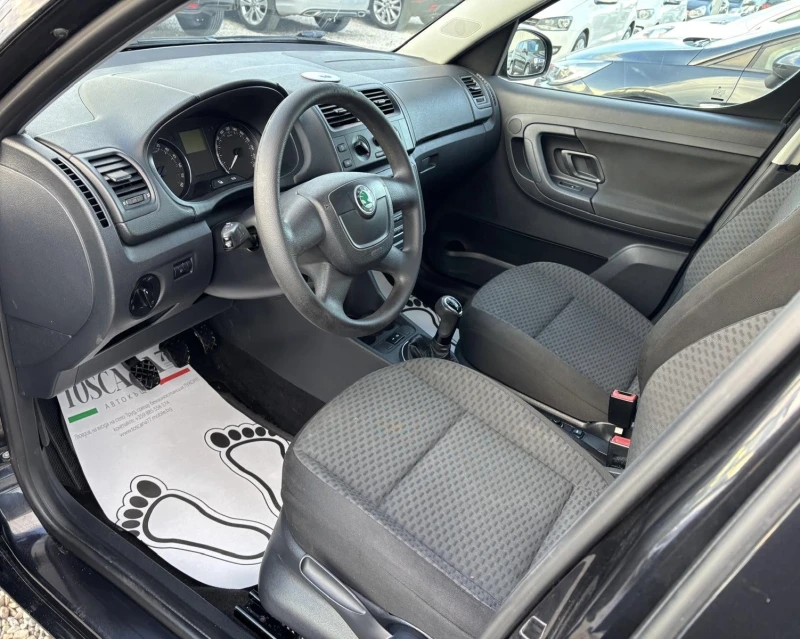 Skoda Roomster 1.6tdi* Сервизна История* Лизинг, снимка 5 - Автомобили и джипове - 53099045