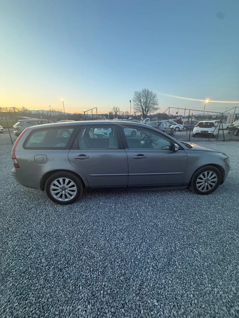 Volvo V50, снимка 2 - Автомобили и джипове - 53156532