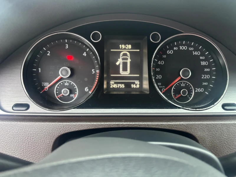 VW Passat 2012+ 2.0TDI+ 140+ НАВИ+ С.ИСТОРИЯ+ 6ск+ ПАНОРАМА, снимка 10 - Автомобили и джипове - 53296105