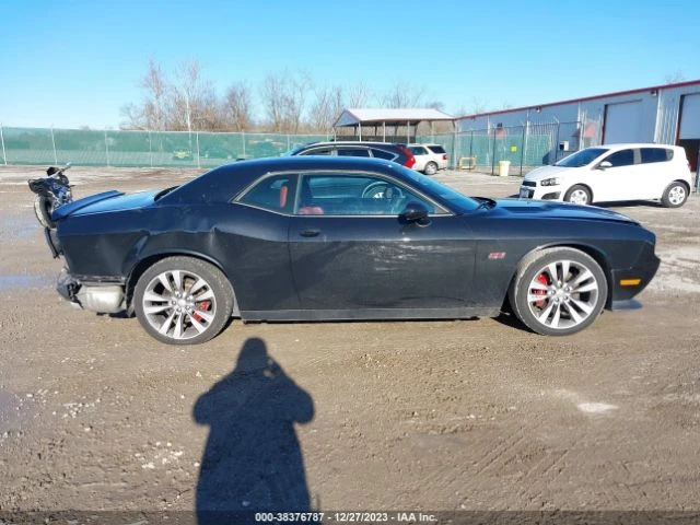 Dodge Challenger SRT8, снимка 12 - Автомобили и джипове - 48598902