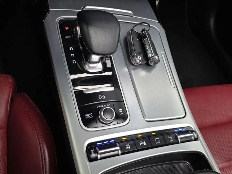 Kia Stinger 3.3 Turbo 2WD| 365к.с., снимка 9 - Автомобили и джипове - 56105087