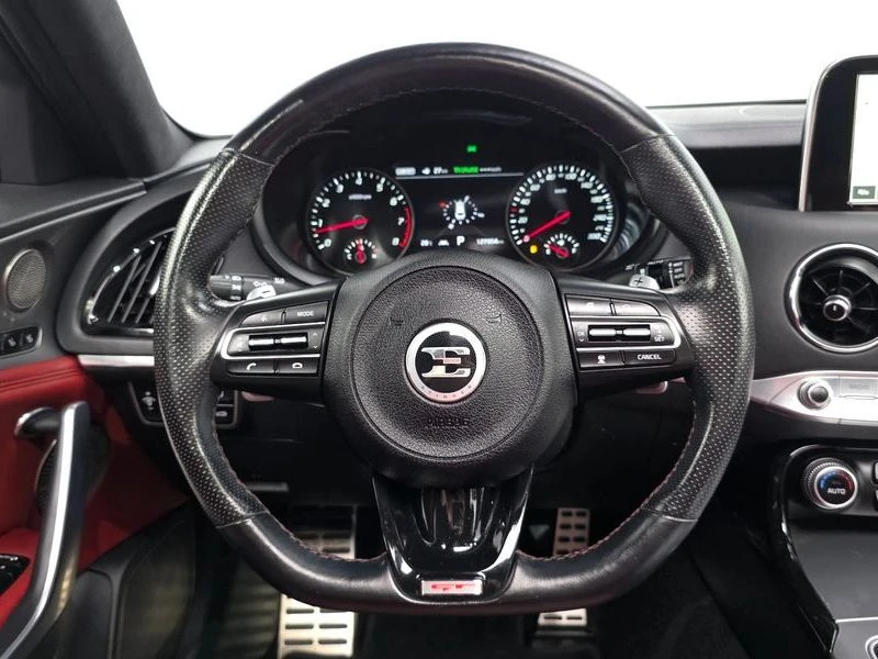Kia Stinger 3.3 Turbo 2WD| 365к.с., снимка 13 - Автомобили и джипове - 56105087