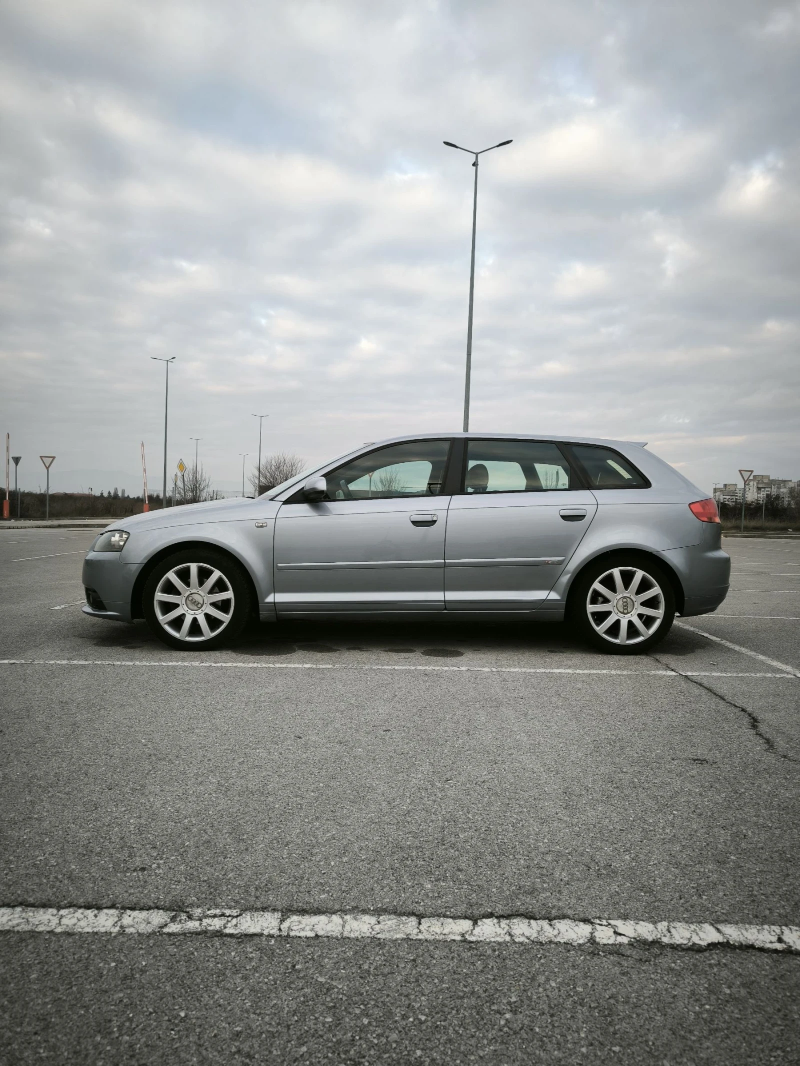 Audi A3 2.0TDI S-LINE - изображение 3