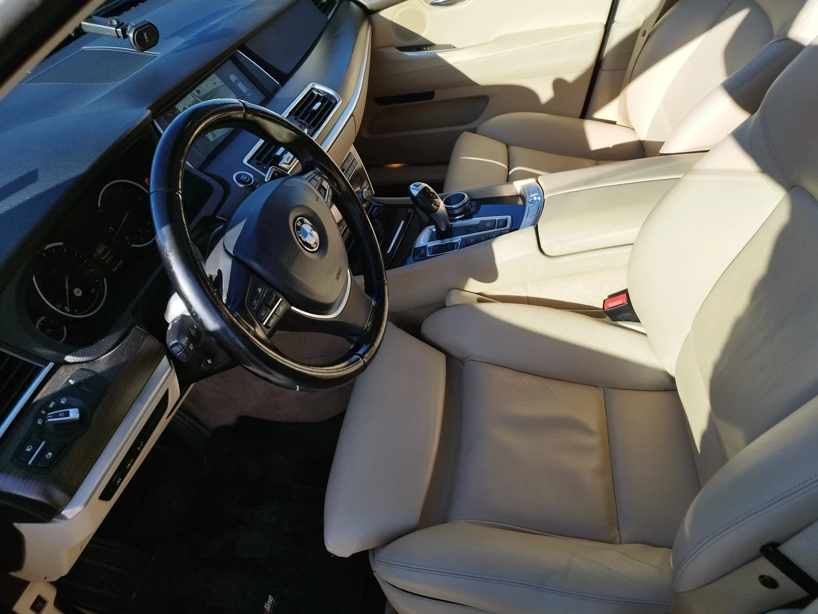 BMW 5 Gran Turismo 535 GT xDrive - изображение 5