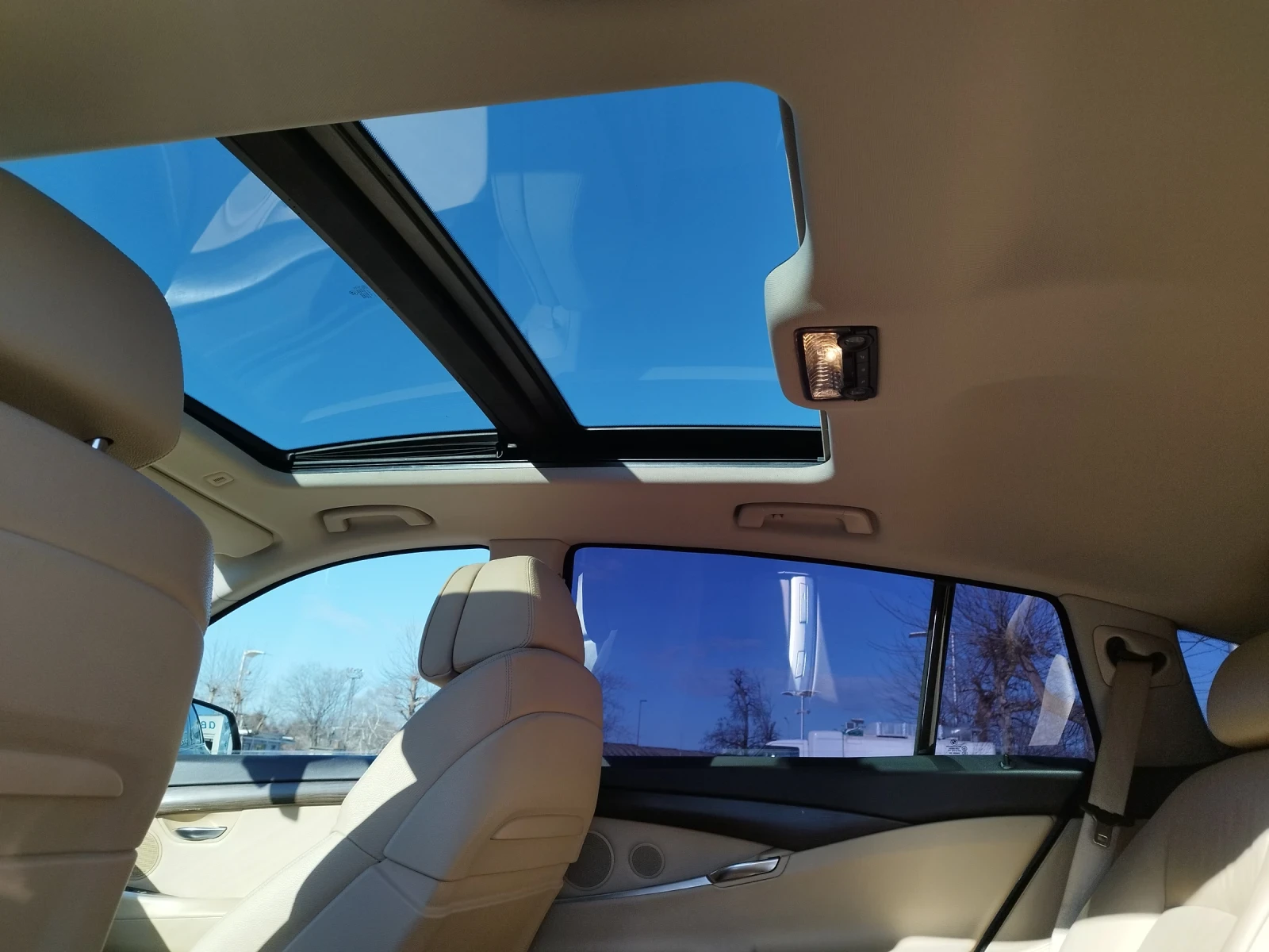 BMW 5 Gran Turismo 535 GT xDrive - изображение 10