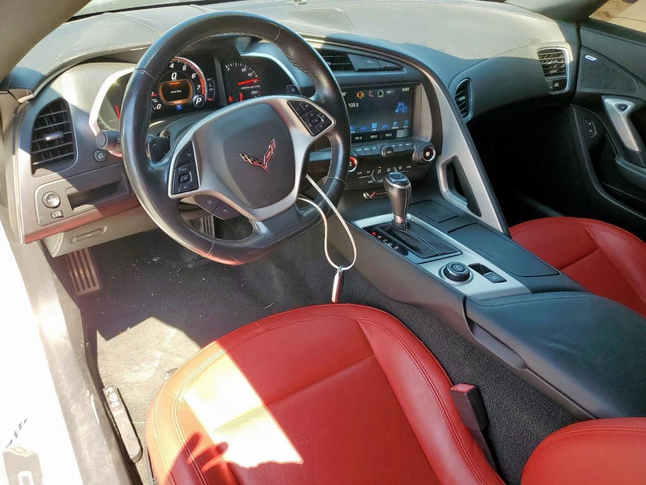 Chevrolet Corvette STINGRAY 1LT - изображение 8