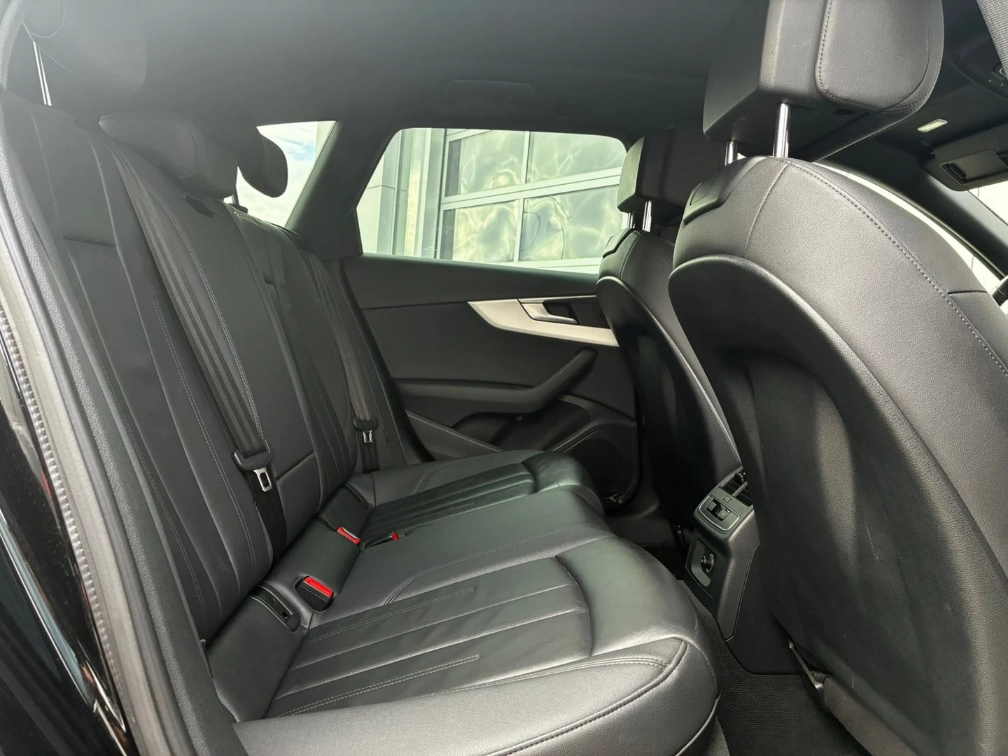 Audi A4 S line 40 TDI quattro, снимка 14 - Автомобили и джипове - 53890160