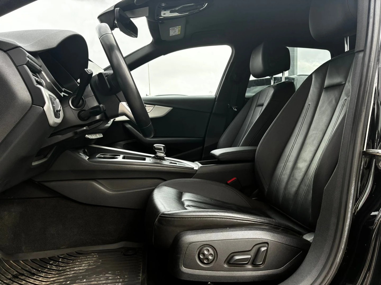 Audi A4 S line 40 TDI quattro, снимка 12 - Автомобили и джипове - 53890160