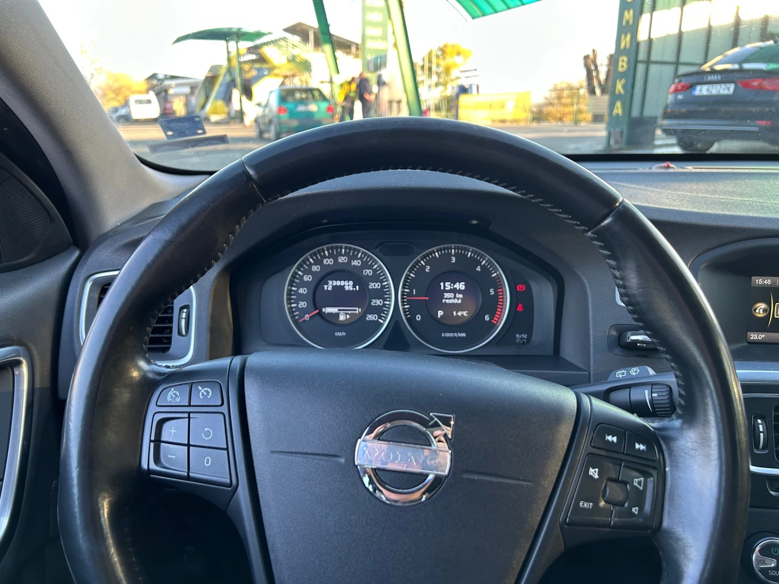 Volvo V60 D2 Automatic - изображение 7