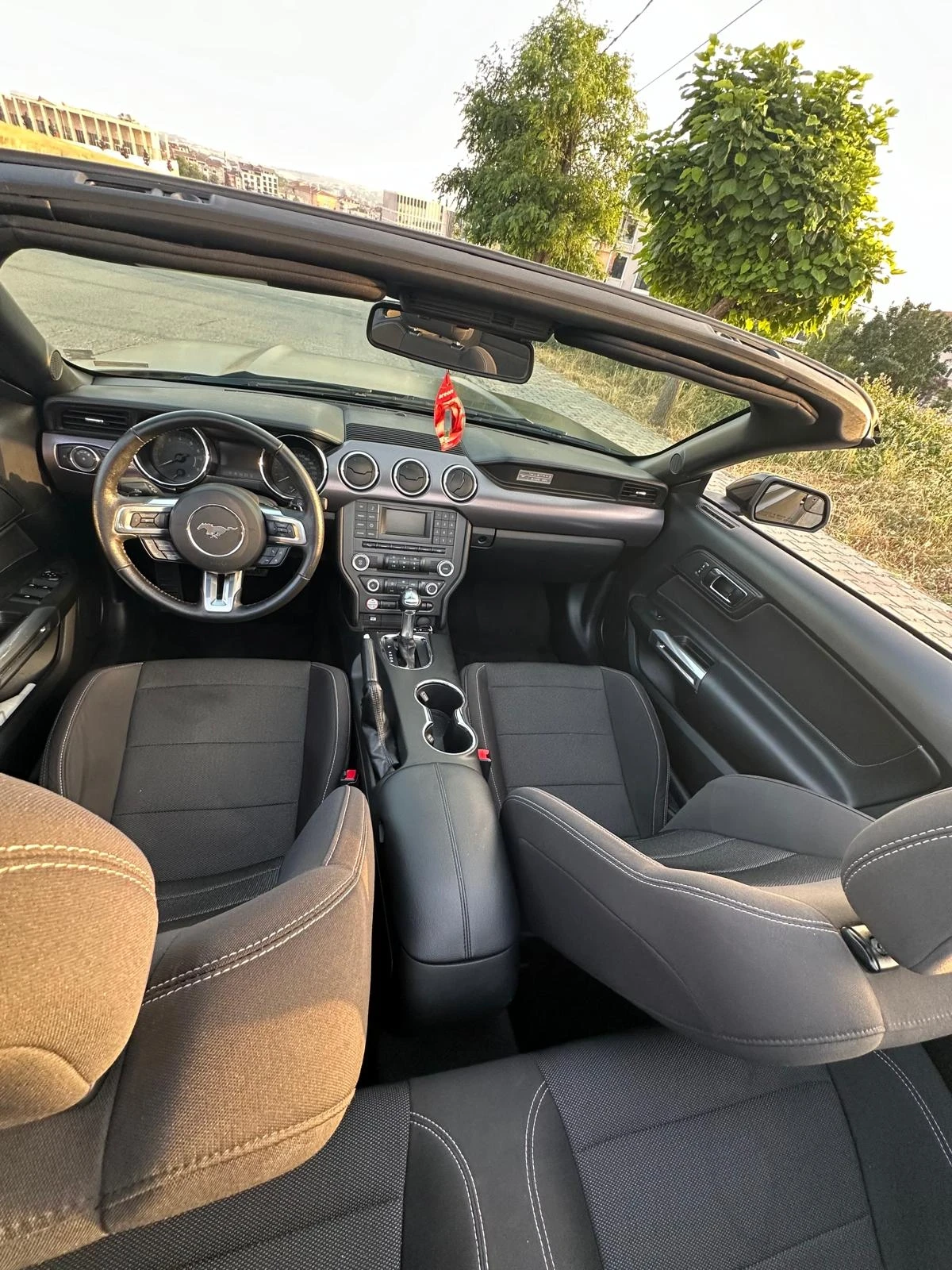 Ford Mustang, снимка 11 - Автомобили и джипове - 53818594