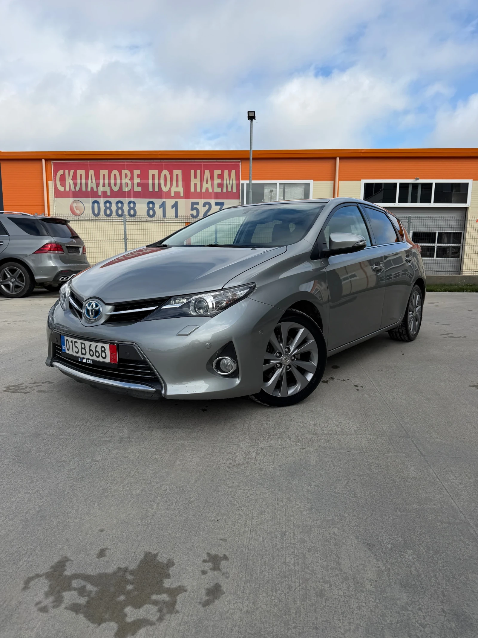 Toyota Auris * 1.8-HYBRID* ПАНОРАМА* ПОДГРЕВ* ЛИЗИНГ* 