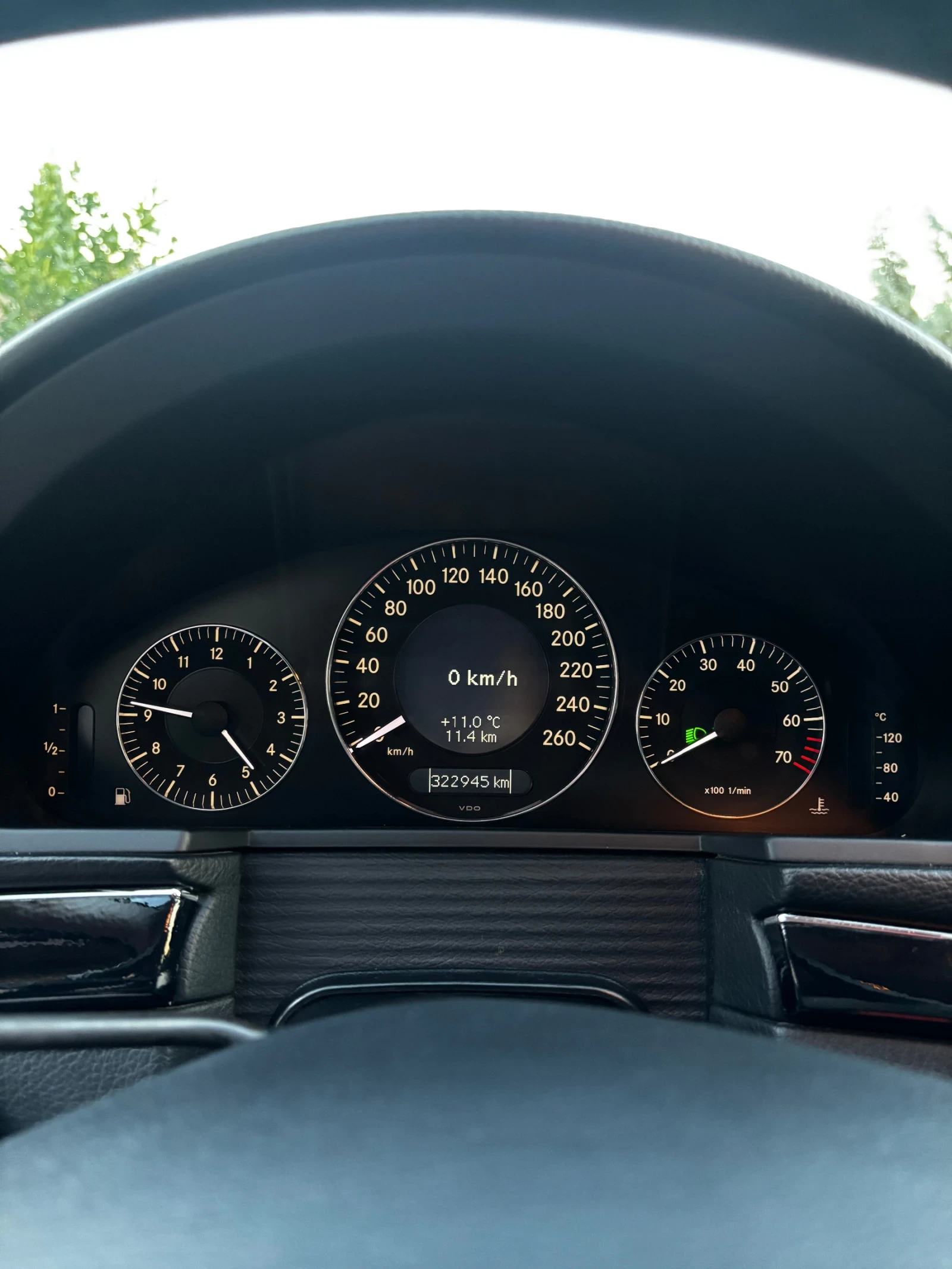 Mercedes-Benz E 200, снимка 6 - Автомобили и джипове - 54087696