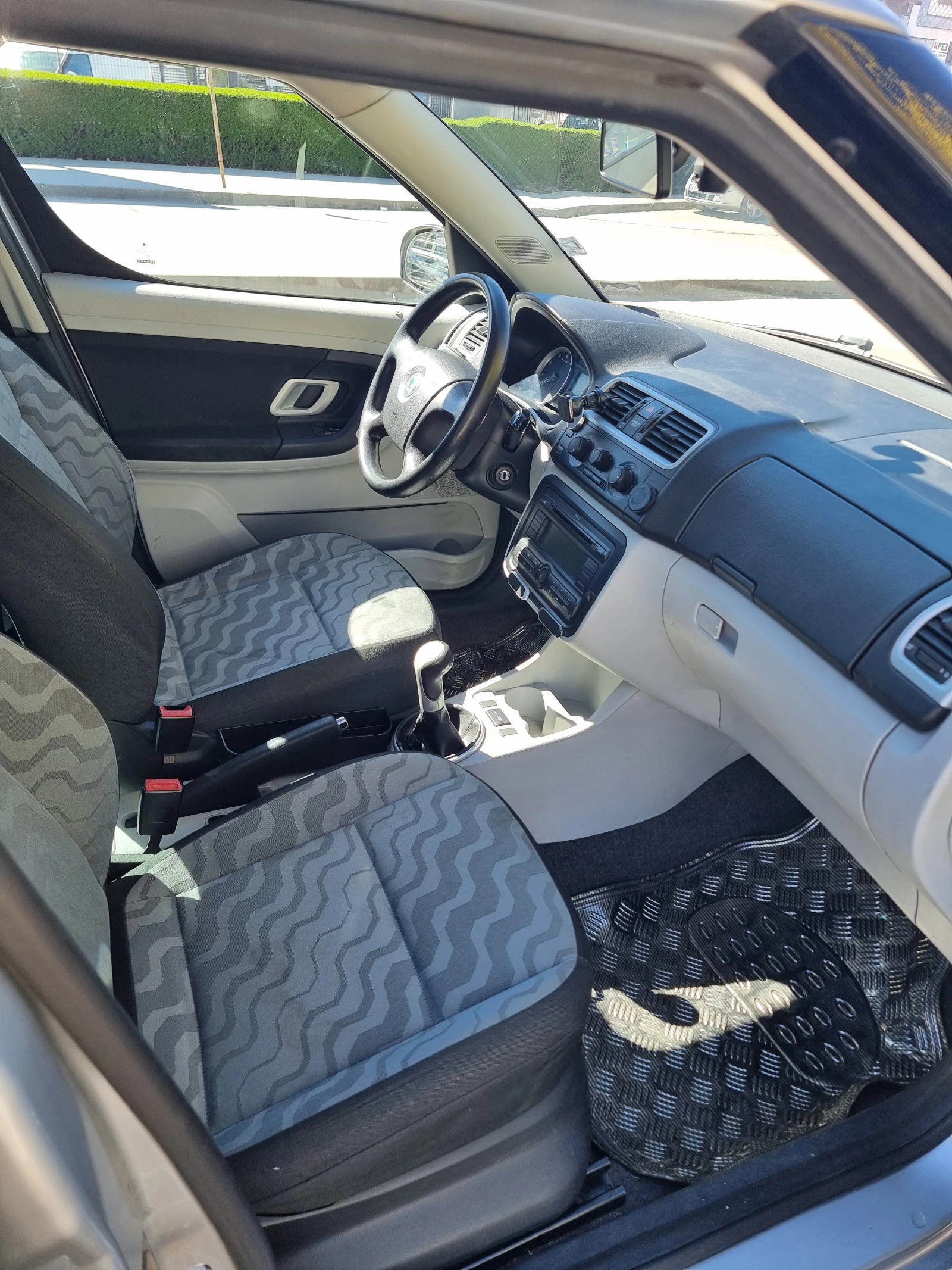 Skoda Roomster 1, 4 16V 86 к.с., снимка 6 - Автомобили и джипове - 54384326