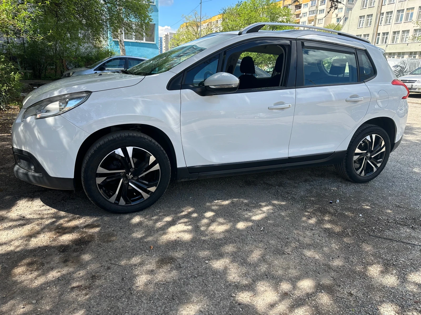 Peugeot 2008, снимка 3 - Автомобили и джипове - 54289852