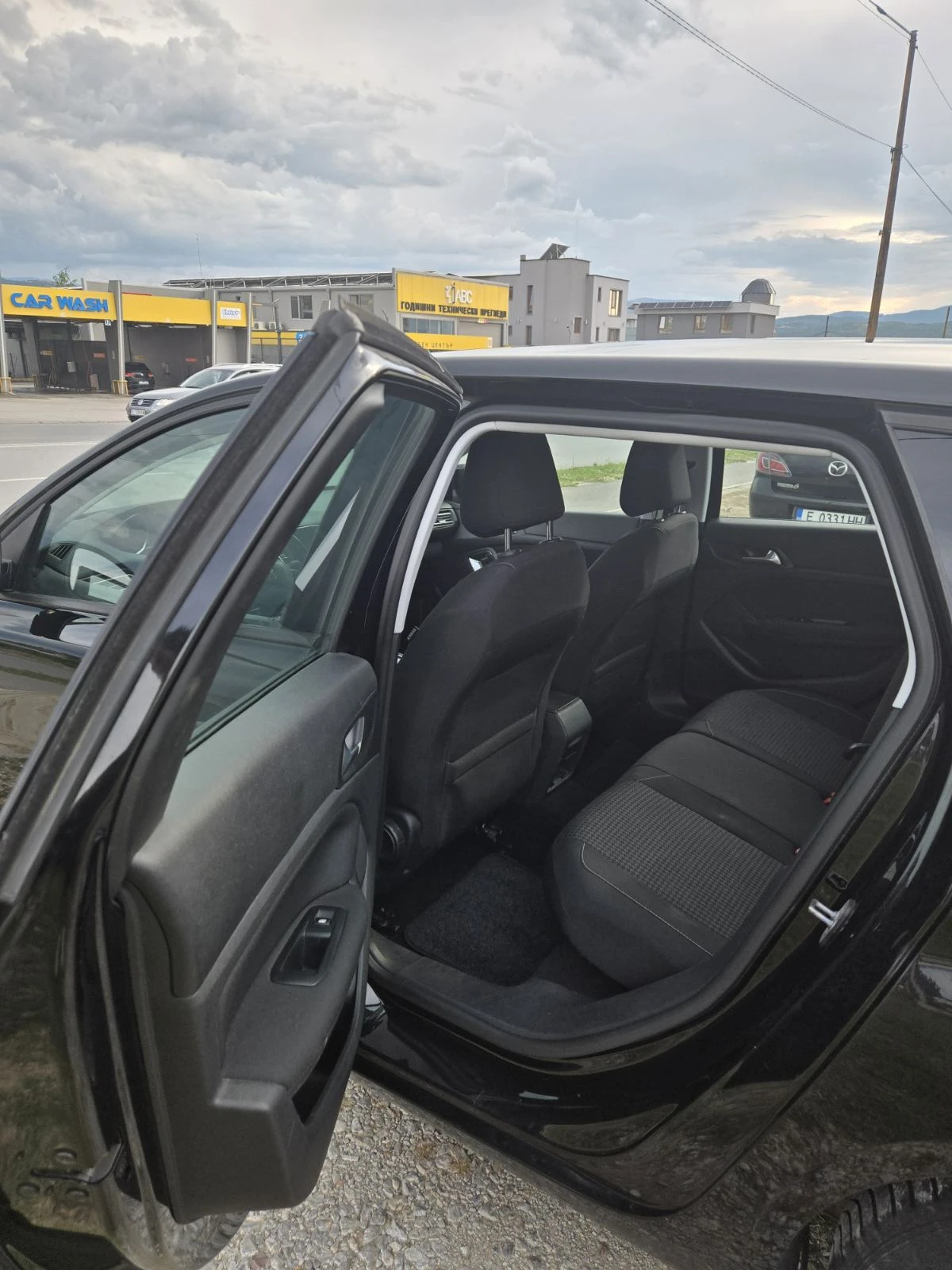 Peugeot 308 SW 1.5 HDI, снимка 10 - Автомобили и джипове - 54878790