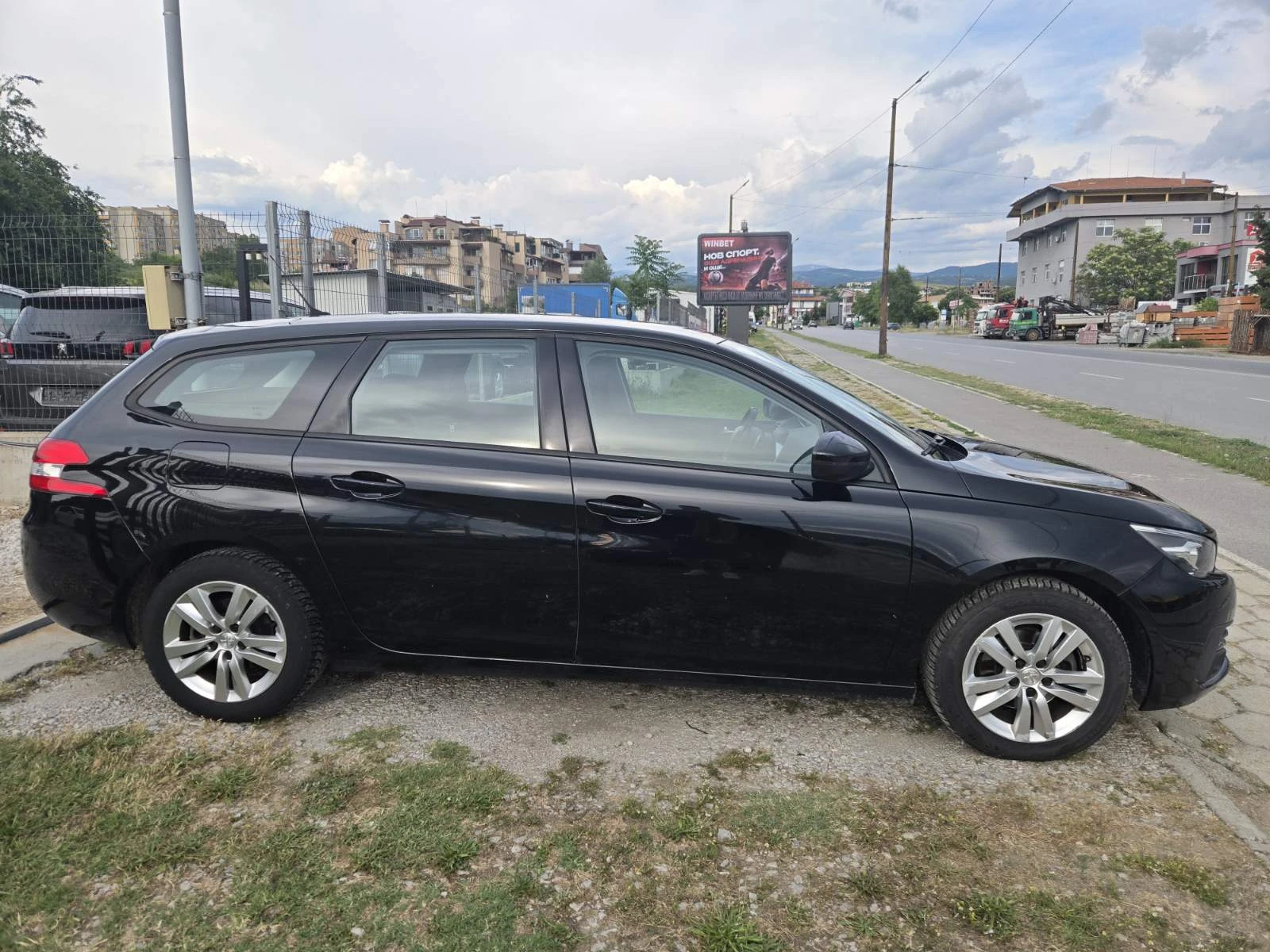 Peugeot 308 SW 1.5 HDI, снимка 4 - Автомобили и джипове - 54878790