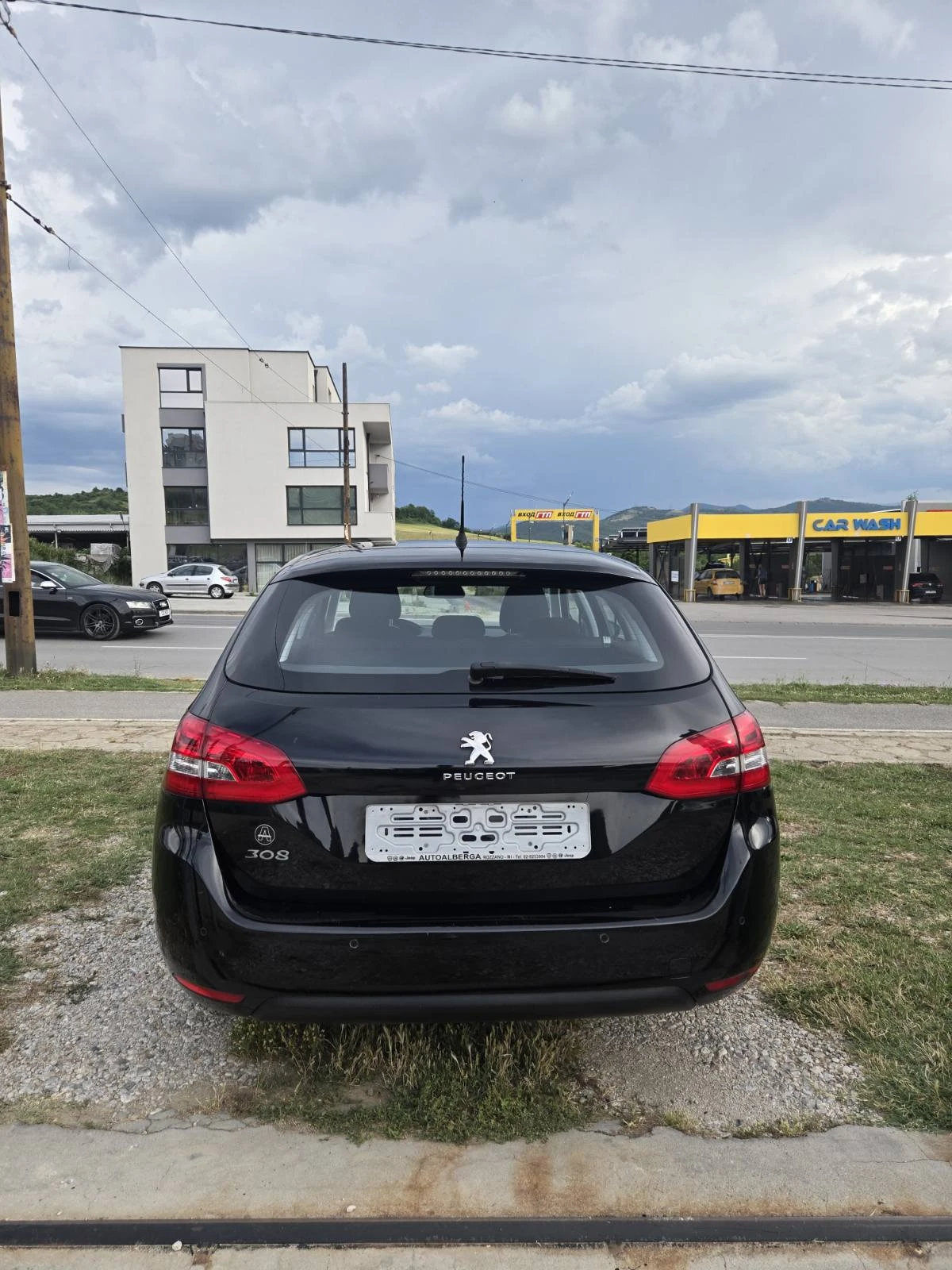 Peugeot 308 SW 1.5 HDI, снимка 6 - Автомобили и джипове - 54878790