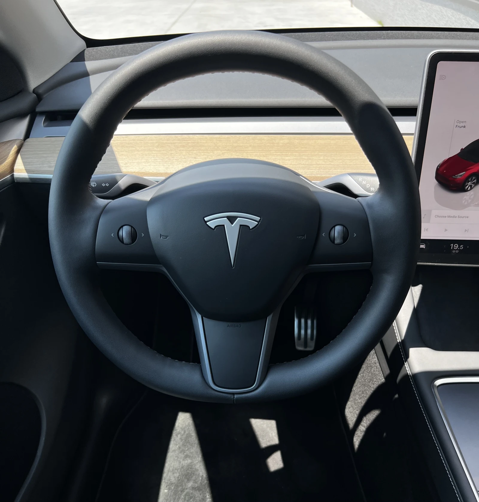 Tesla Model Y Long Range Dual AWD, снимка 14 - Автомобили и джипове - 55087904