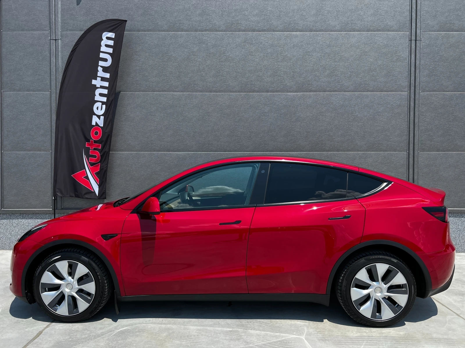 Tesla Model Y Long Range Dual AWD, снимка 8 - Автомобили и джипове - 55087904