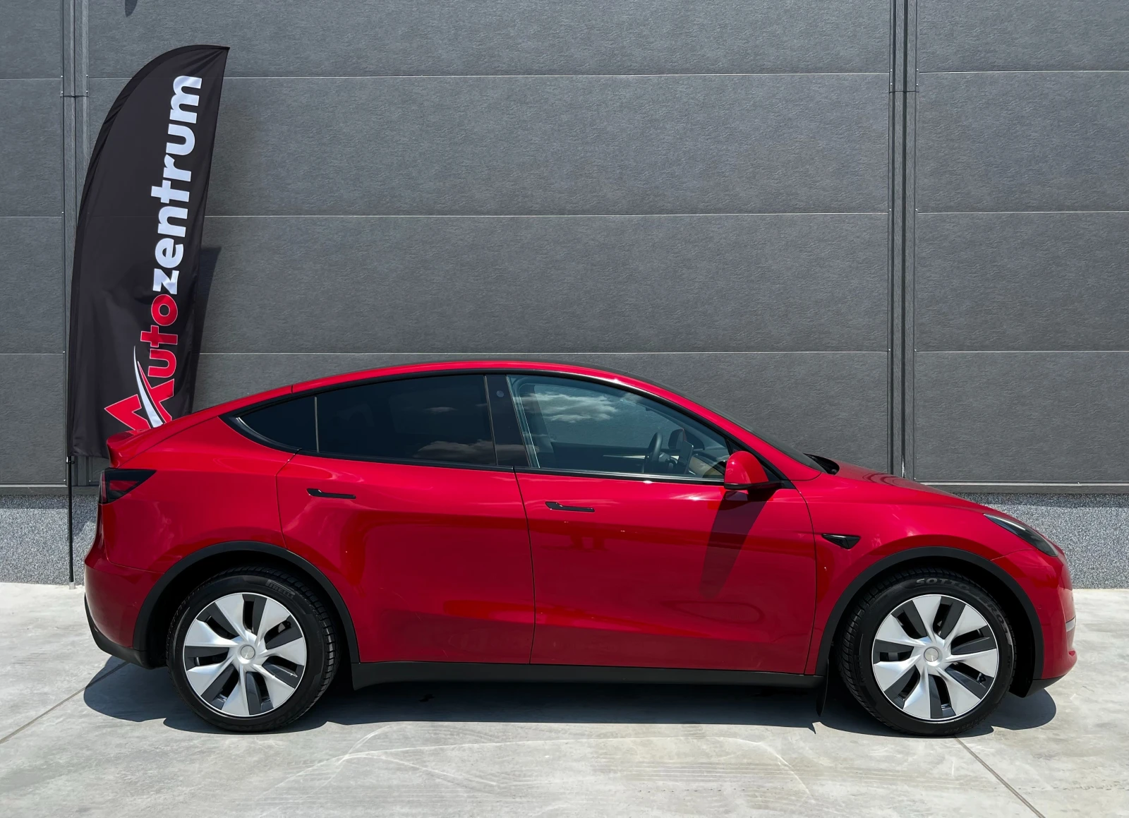 Tesla Model Y Long Range Dual AWD, снимка 7 - Автомобили и джипове - 55087904