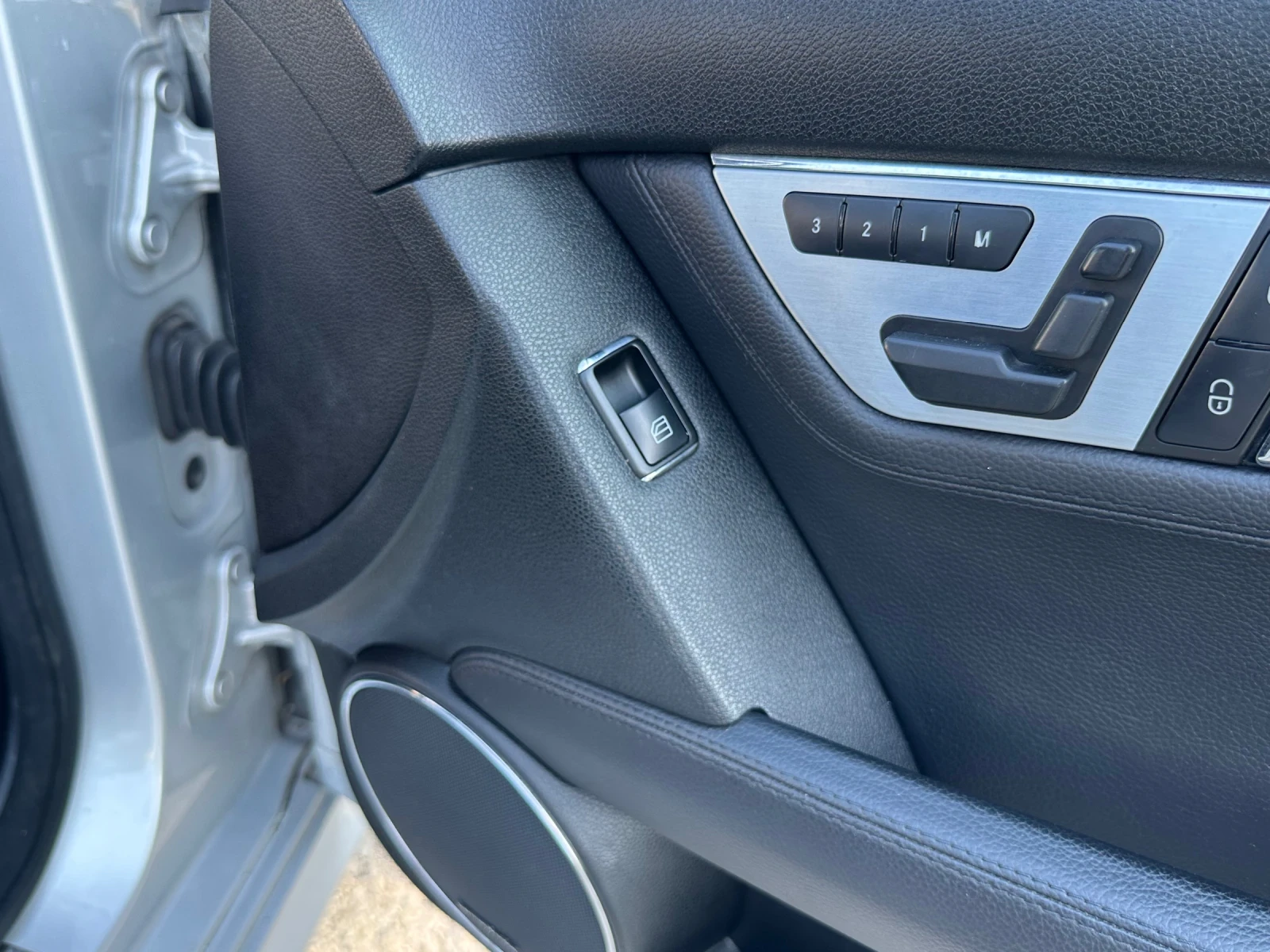 Mercedes-Benz C 320 AMG PACK//FULL, снимка 10 - Автомобили и джипове - 55781722