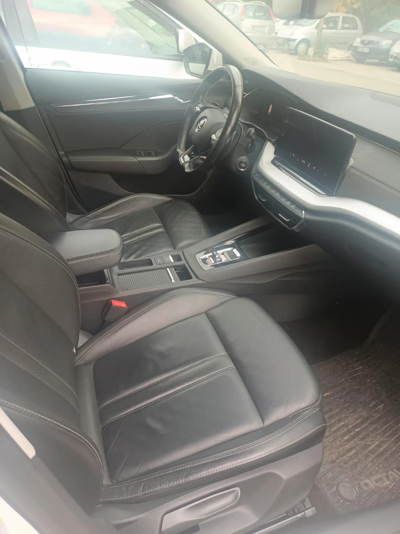 Skoda Octavia 1.5 G-tec, снимка 8 - Автомобили и джипове - 56552800