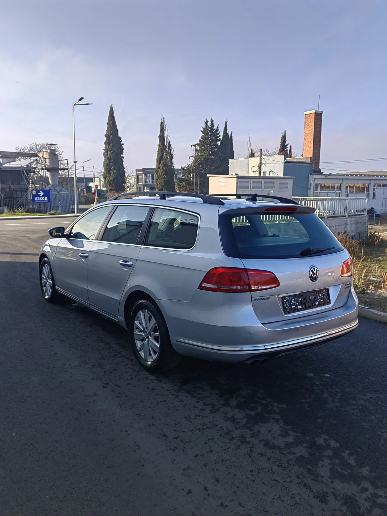 VW Passat 2.0tdi, снимка 4 - Автомобили и джипове - 56650450