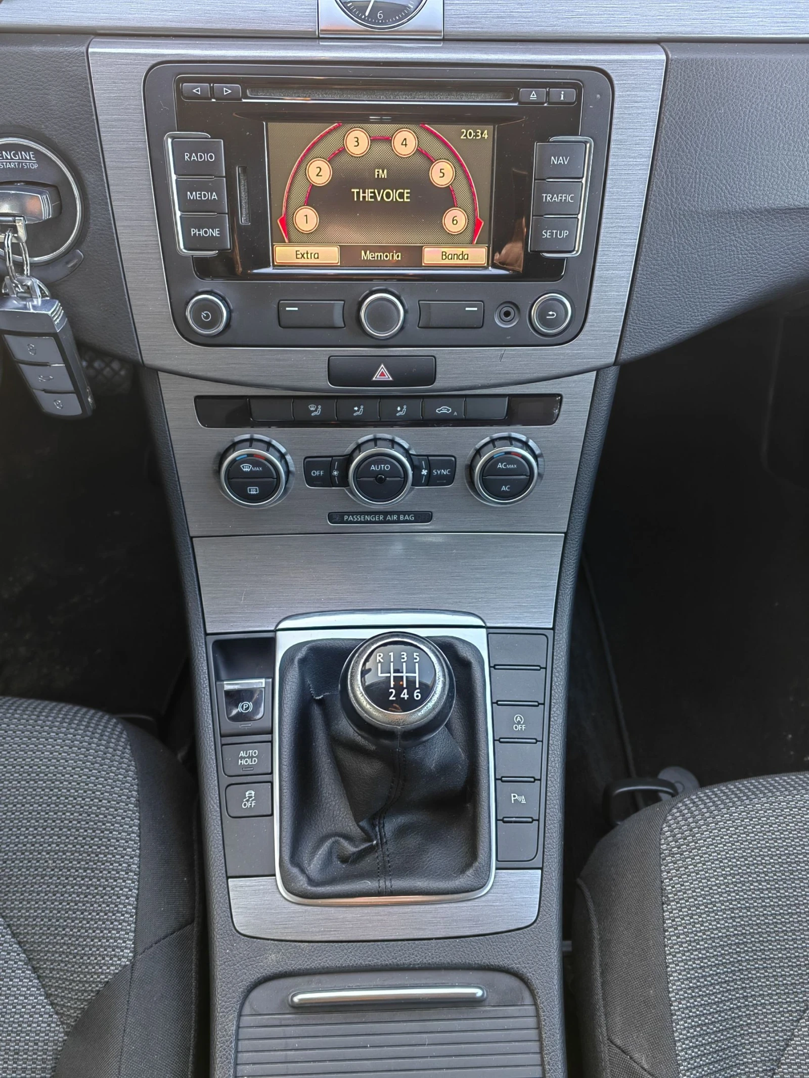 VW Passat 2.0tdi, снимка 11 - Автомобили и джипове - 56650450