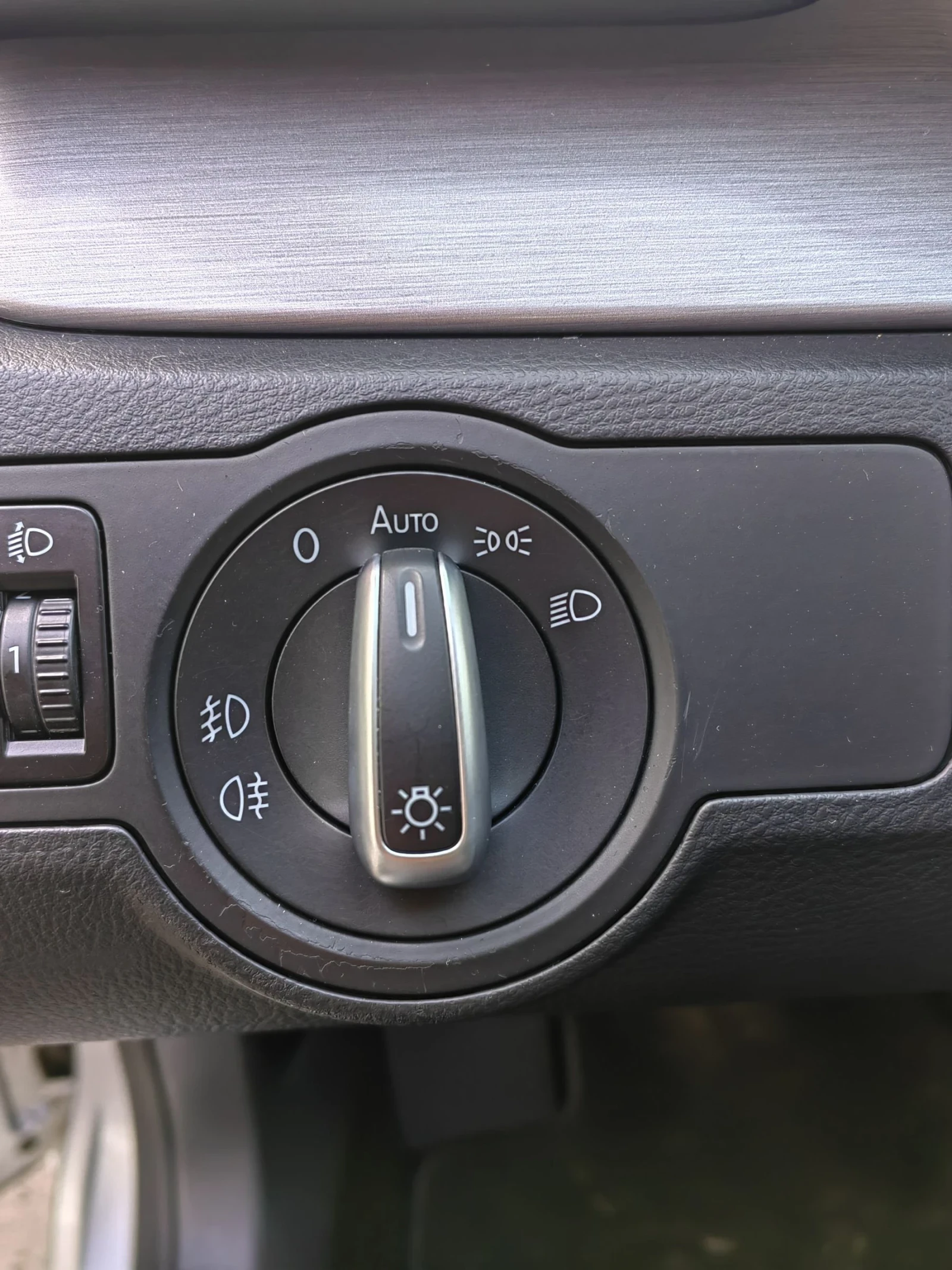 VW Passat 2.0tdi, снимка 12 - Автомобили и джипове - 56650450