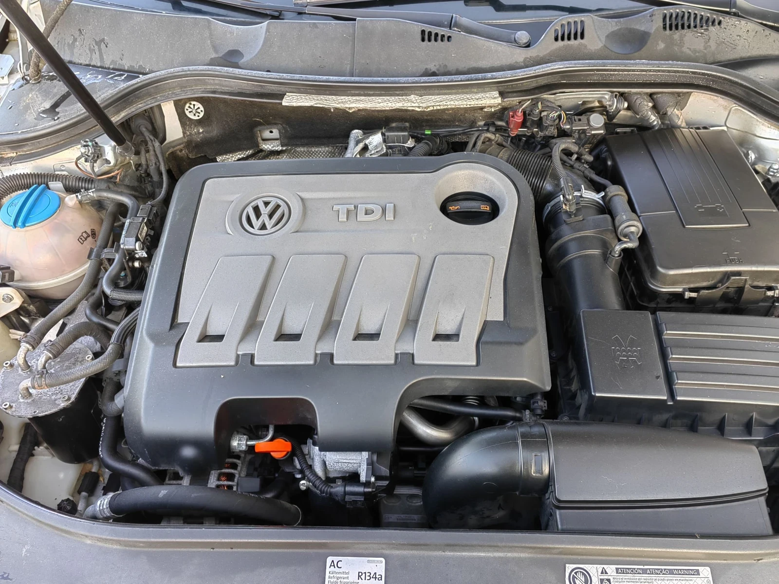 VW Passat 2.0tdi, снимка 16 - Автомобили и джипове - 56650450