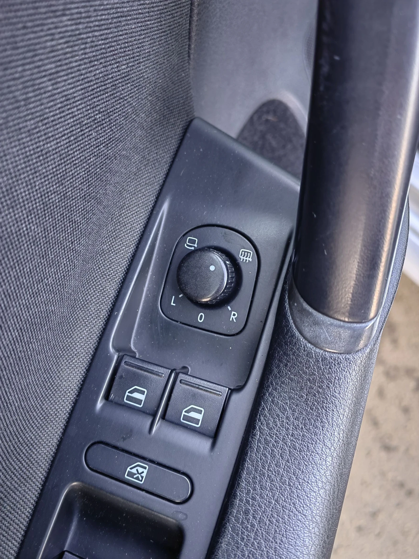 VW Passat 2.0tdi, снимка 9 - Автомобили и джипове - 56650450