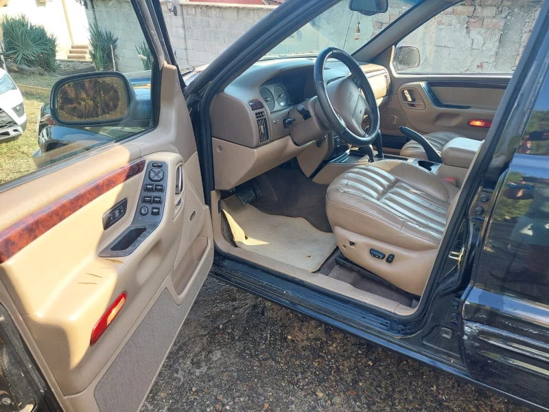 Jeep Cherokee, снимка 8 - Автомобили и джипове - 47334309