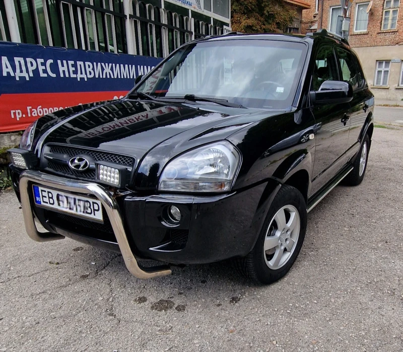 Hyundai Tucson, снимка 1 - Автомобили и джипове - 47700529