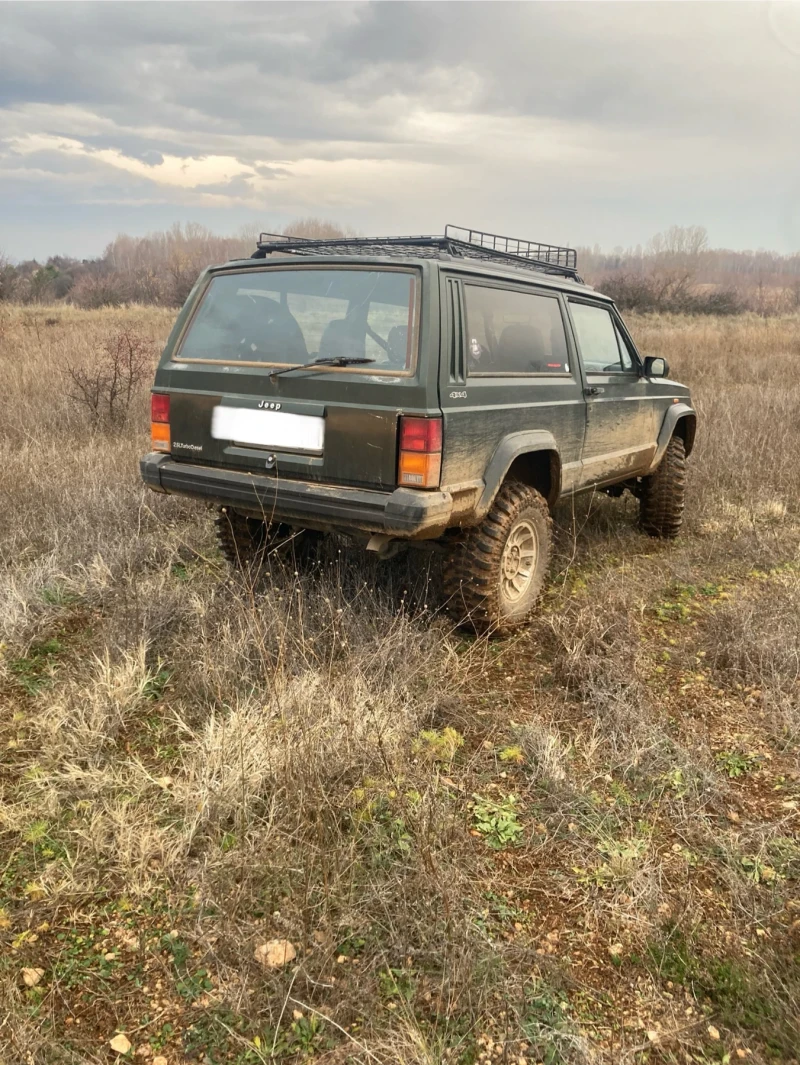 Jeep Cherokee, снимка 3 - Автомобили и джипове - 48158808