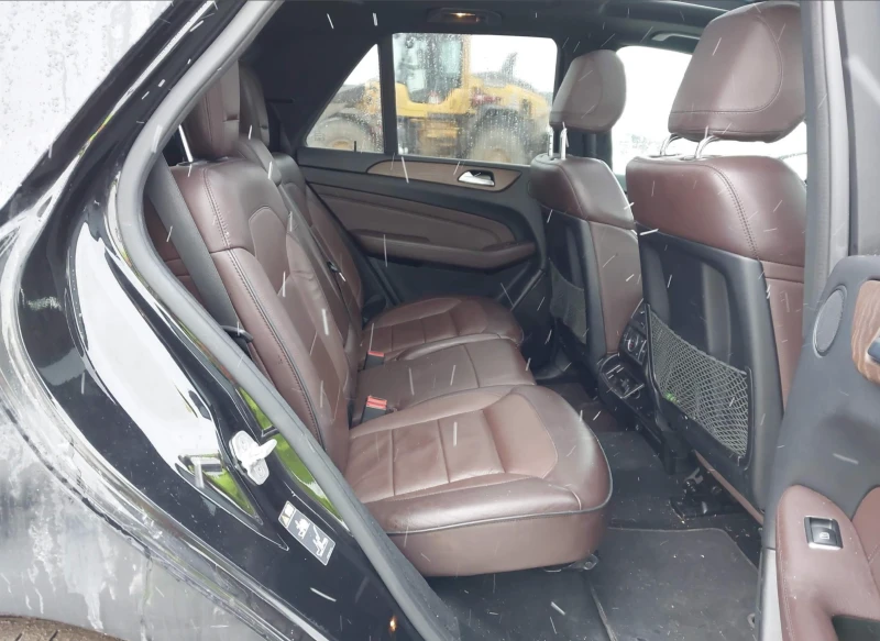 Mercedes-Benz ML 350 4Matic* Harman/Kardon* KEYLESS* Lane Assist* Blind, снимка 9 - Автомобили и джипове - 49359314