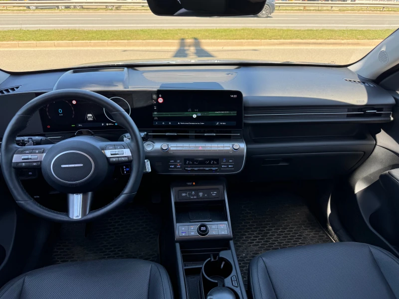 Hyundai Kona 65.4kWh/Leder/Navi/218ps, снимка 12 - Автомобили и джипове - 50142120