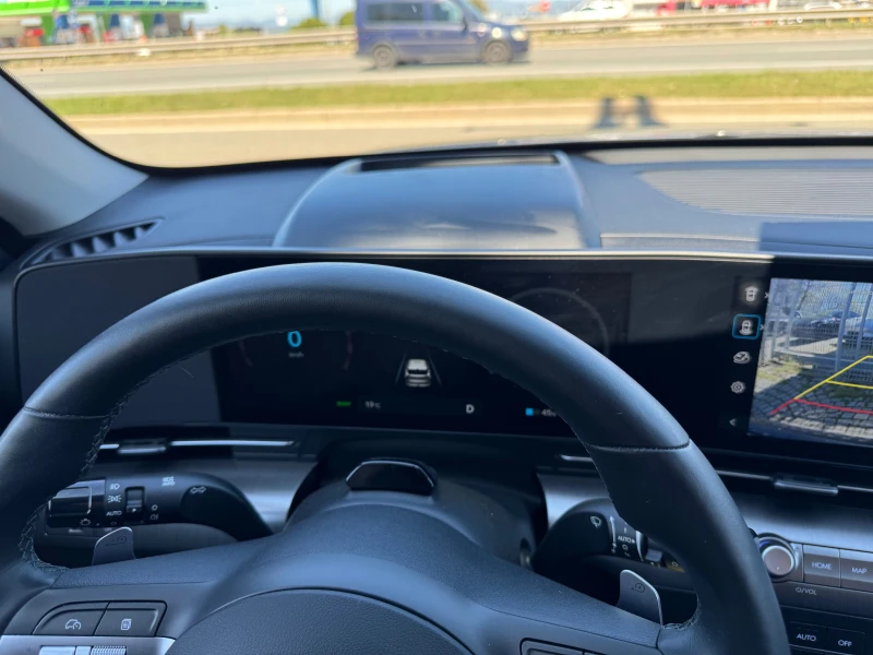 Hyundai Kona 65.4kWh/Leder/Navi/218ps, снимка 9 - Автомобили и джипове - 50142120