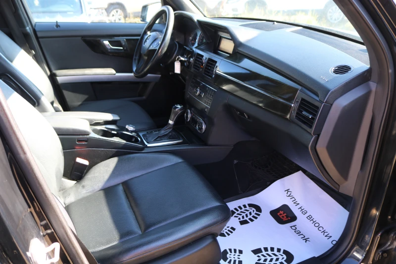 Mercedes-Benz GLK 350 4Matic, снимка 11 - Автомобили и джипове - 52216375