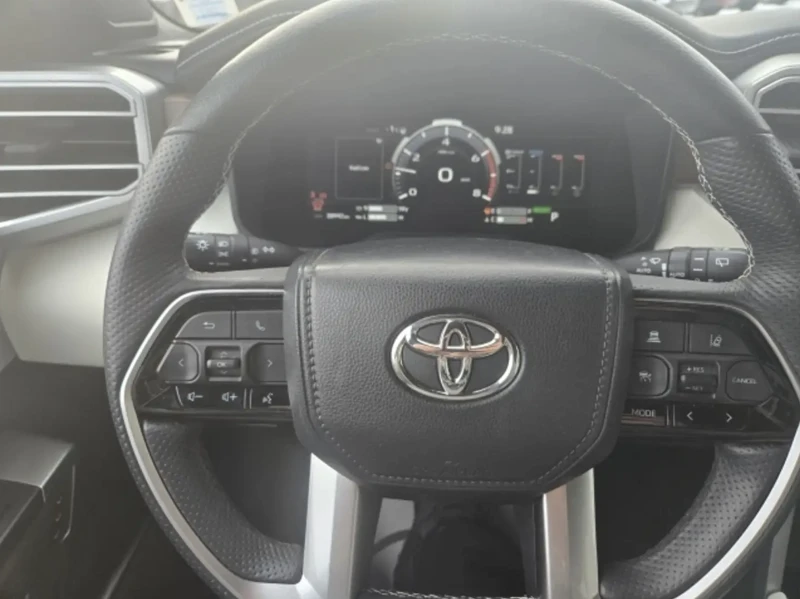 Toyota Sequoia 2023 Toyota Sequoia Platinum Capstone, снимка 8 - Автомобили и джипове - 53187783